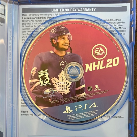 Blue PS4 NHL Video Games Collection - Picture 5 of 5